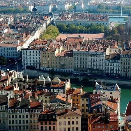 D'hotes Artelit Apartment